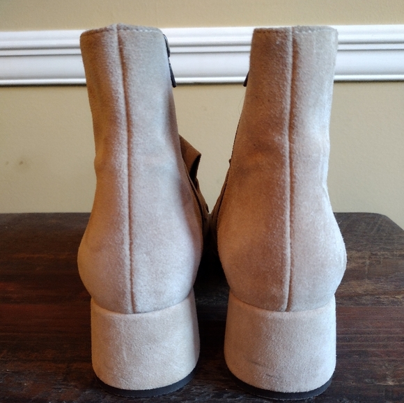 Kanna Cream Suede Kiltie Ankle Boots Size 38 (7.5) - Picture 3 of 12
